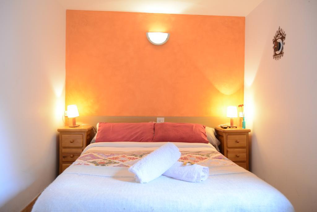 Hostal La Cuineta De Cal Triuet Gósol Δωμάτιο φωτογραφία