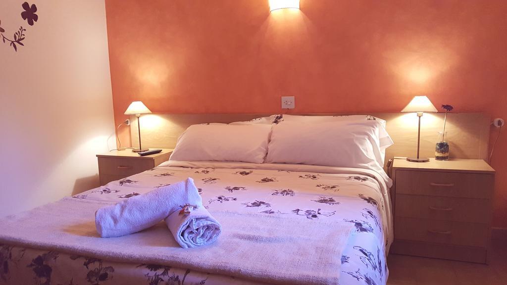 Hostal La Cuineta De Cal Triuet Gósol Εξωτερικό φωτογραφία